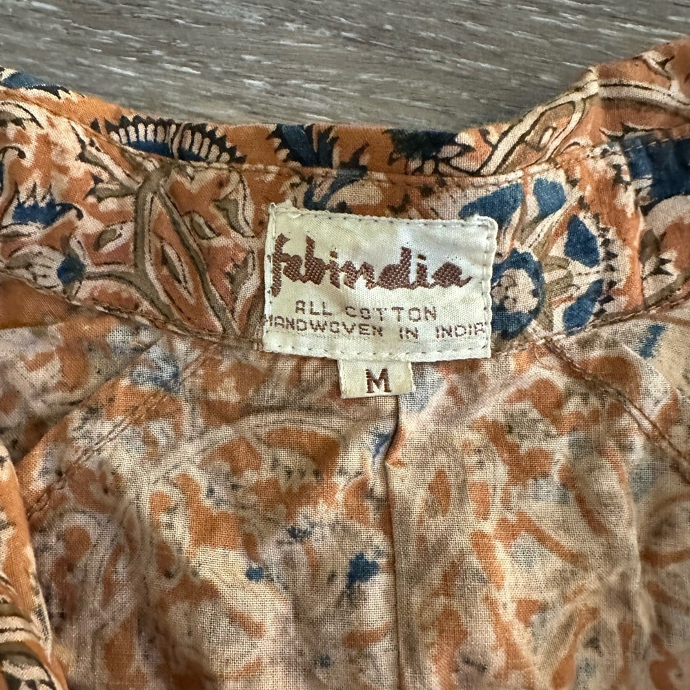 Vintage Button Up! - Picture 3 of 4